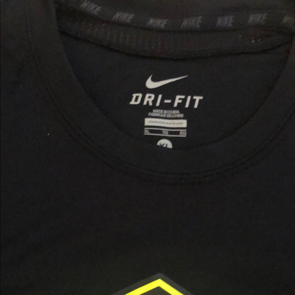 Nike Black Dri-FIT Men's Shirt - Picture 3 of 5